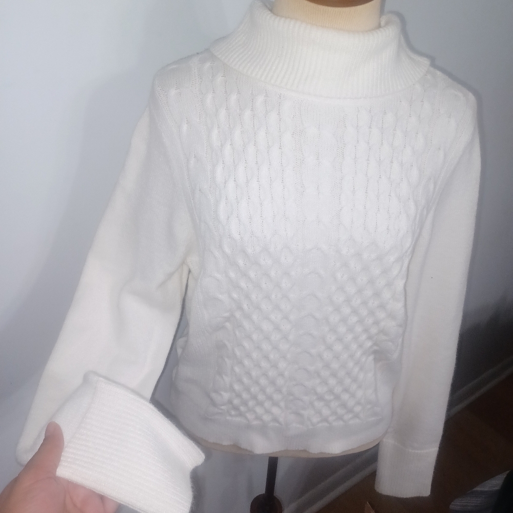 Copper Key- Beautiful Creamy Off White Color Sweater- W Sz Large